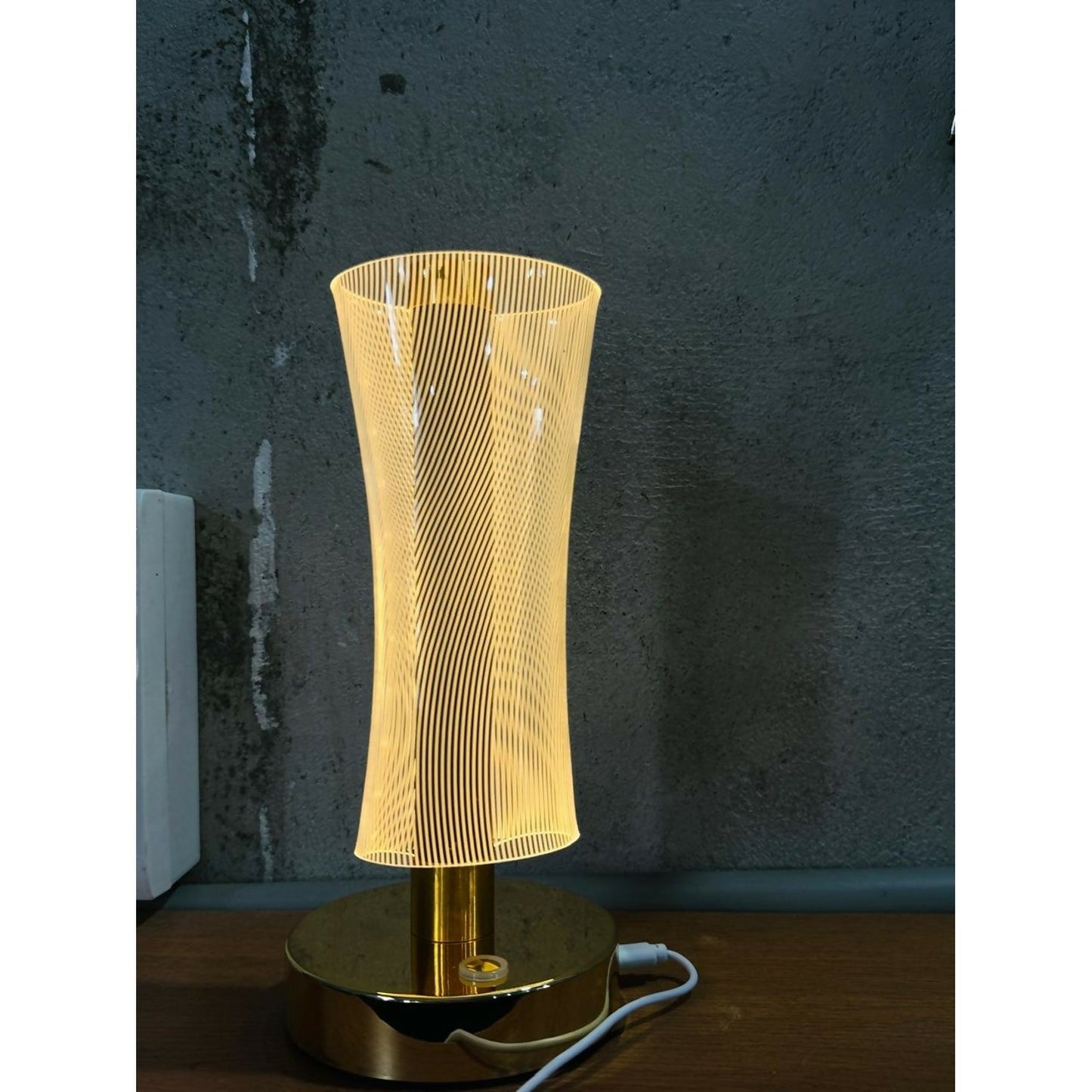 3D Illusion LED Vase Shape Decorative Table Lamp with Touch Control